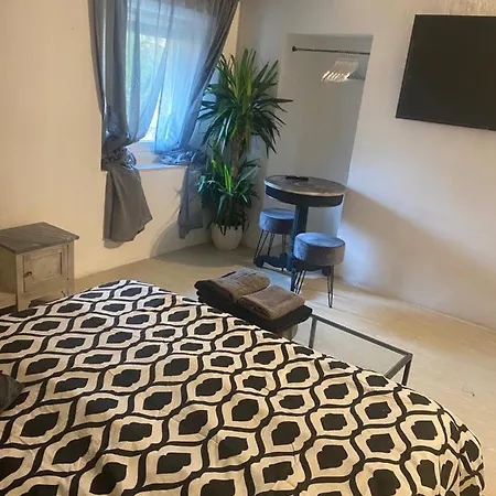 Casa de hóspedes Buti Rooms Buti